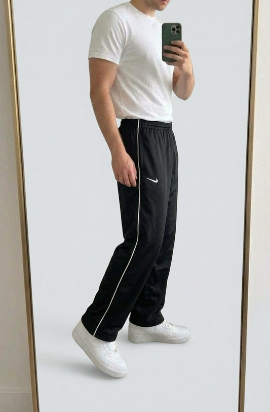 Nike Vintage Trackpants Xxl baggy 7-396 – getragenes Produktfoto