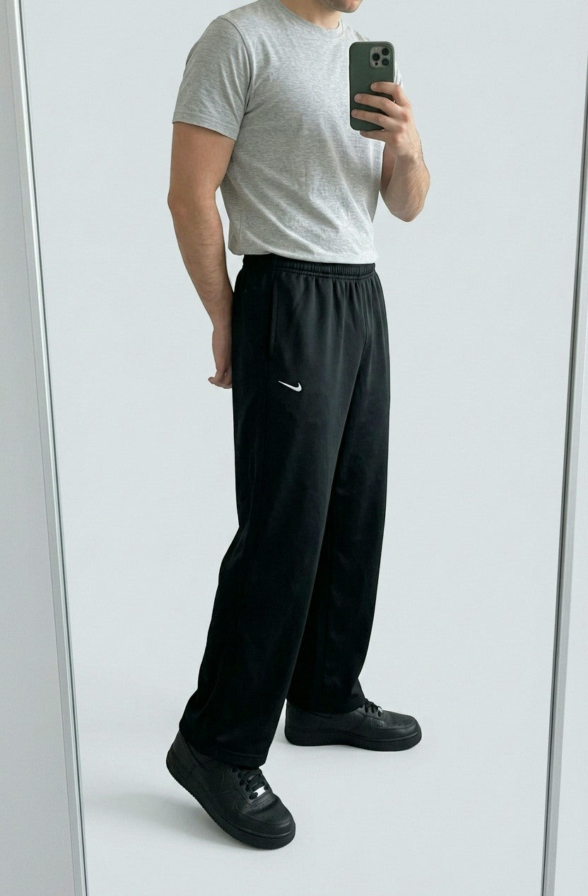 Nike vintage Trackpants XXL Baggy 7-2-3-9 – getragenes Produktfoto
