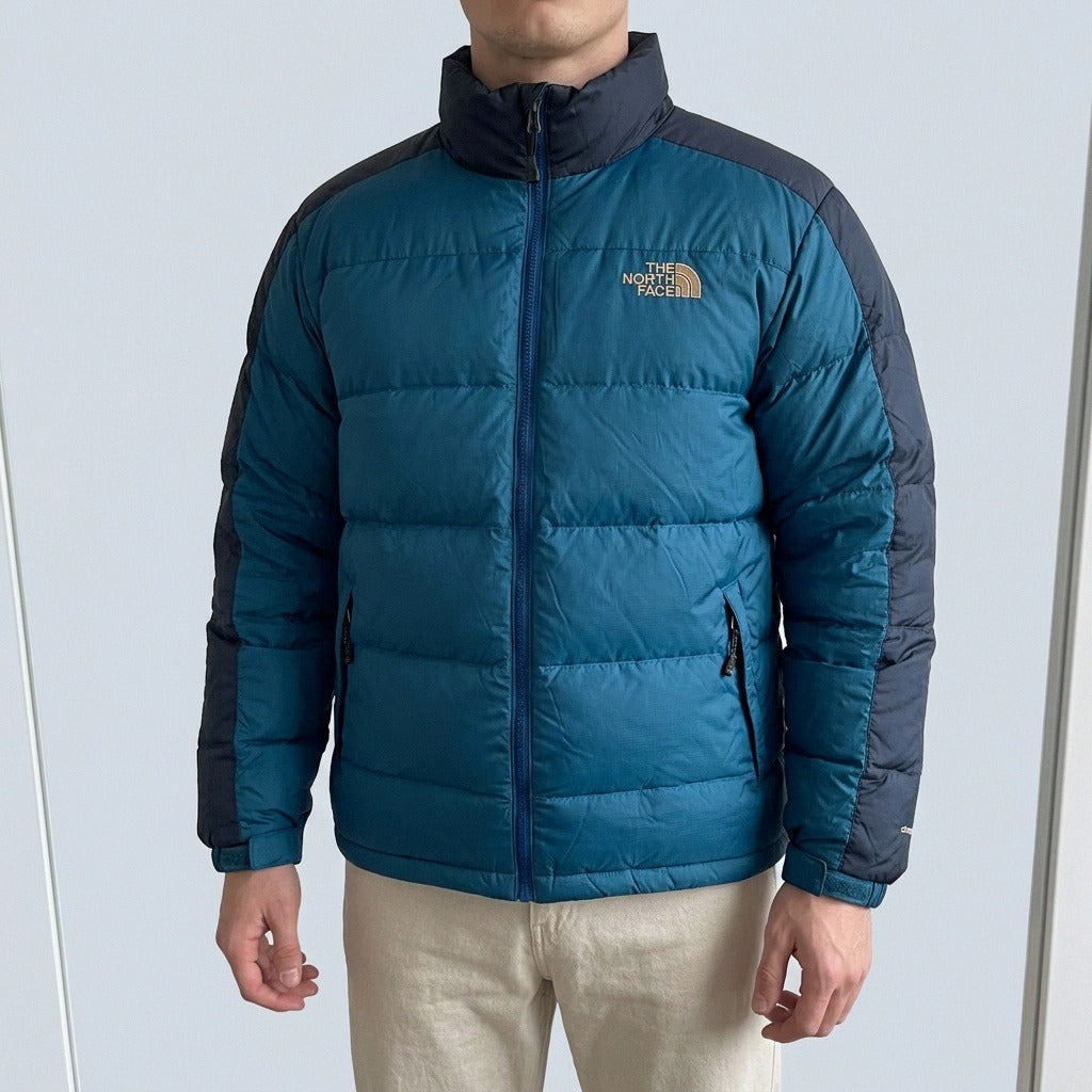 The North Face Vintage Daunenjacke M 4 7 2 9 – getragenes Produktfoto