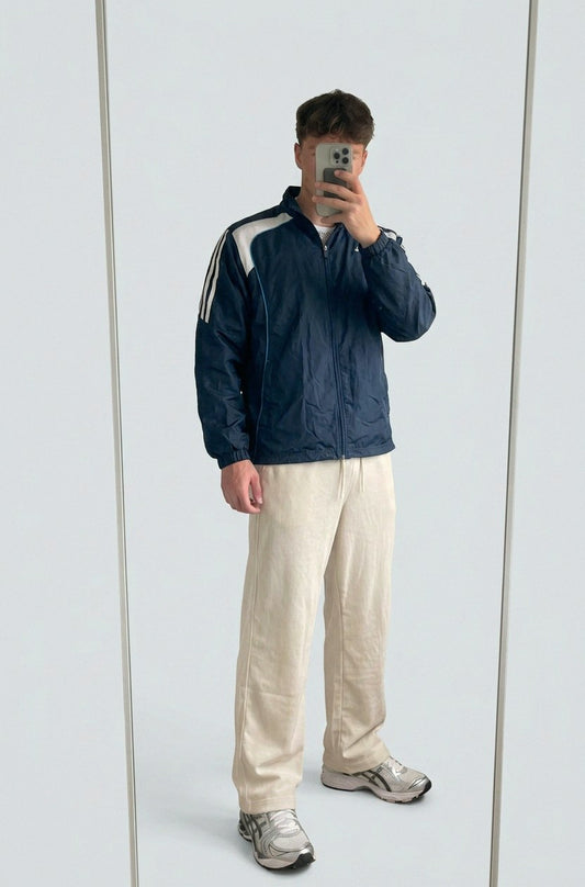 Vintage Adidas Jacke L 2-4-0-3 – getragenes Produktfoto