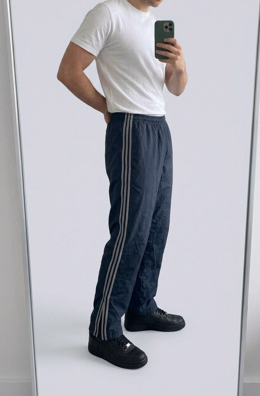 Nike Vintage Trackpants L 5-5-1-7 – getragenes Produktfoto