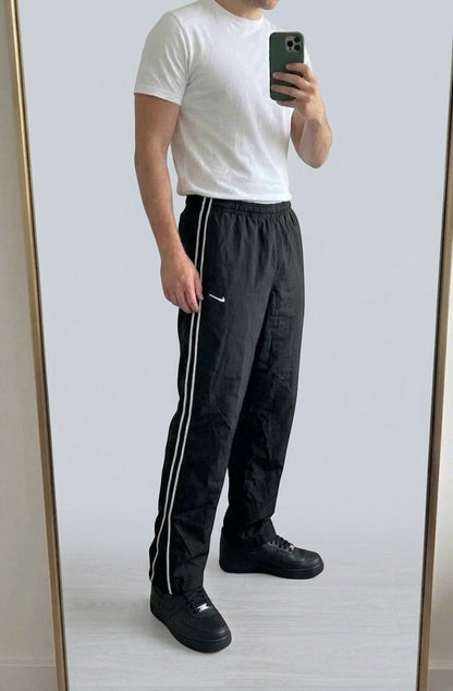 Nike Vintage Trackpants Xxl baggy 7-396 – getragenes Produktfoto