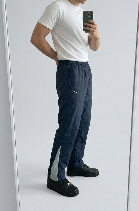 Nike Vintage Trackpants Kids L fit Xs baggy 73 89 – getragenes Produktfoto