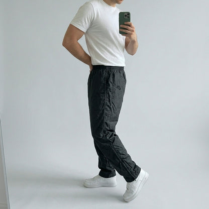 Nike vintage Trackpants S 7-2-3-6 – getragenes Produktfoto