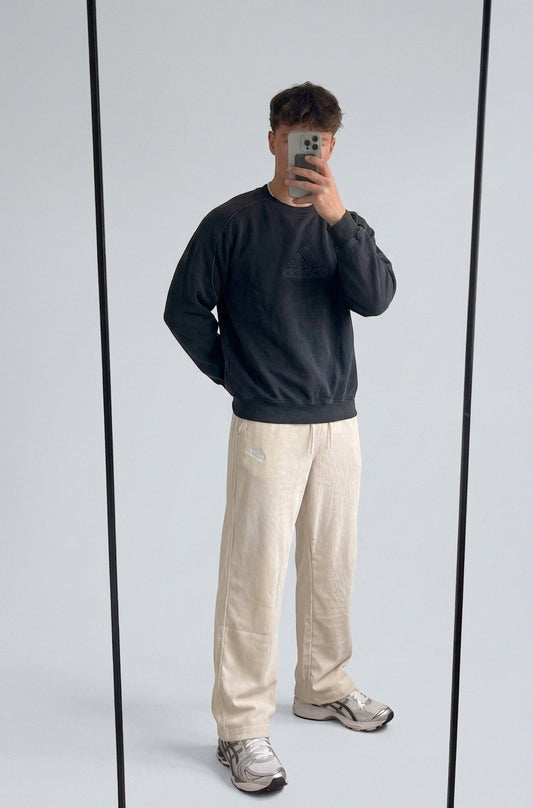 Adidas Vintage Pullover S 6-1-7-0 – getragenes Produktfoto