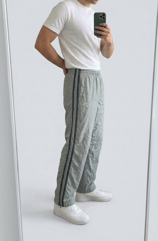 Nike vintage Trackpants L 7-214 – getragenes Produktfoto