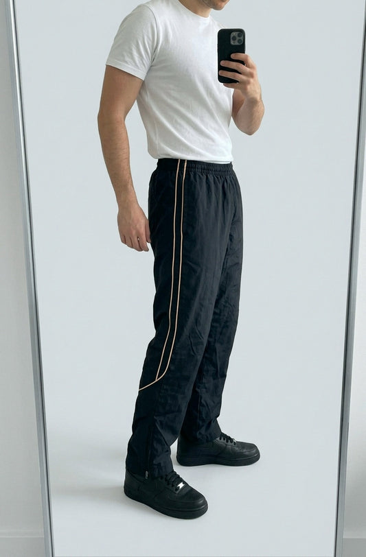 Nike Vintage Track Pants L | Baggy Trackpants 541 9 – getragenes Produktfoto
