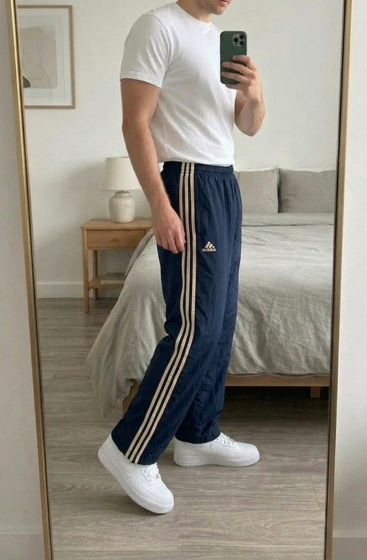 Adidas Vintage Track Pants S | Baggy Trackpants 2-0-1-3 – getragenes Produktfoto