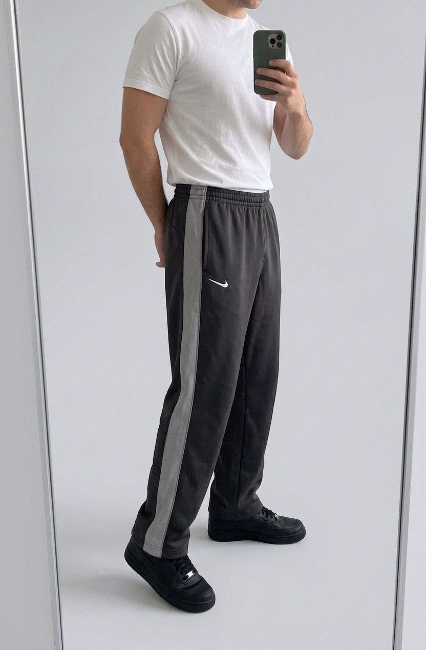 Nike Vintage Trackpants schwarz xl baggy 7 3 0 1 – getragenes Produktfoto