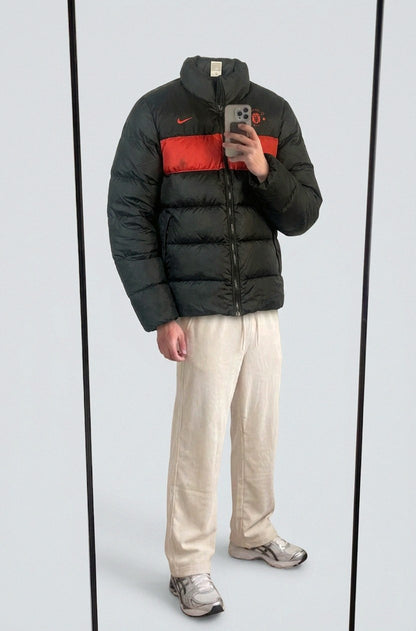 Vintage Nike Winterjacke M fit L 5-7-7-2 – getragenes Produktfoto