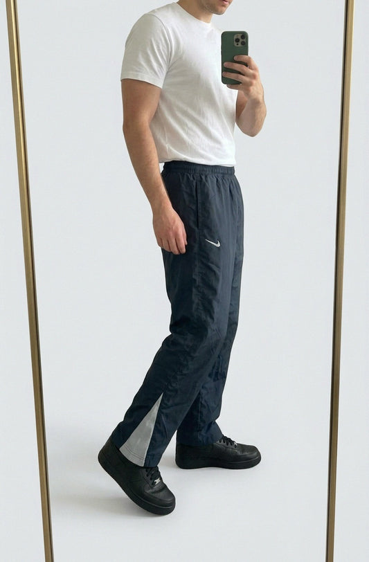 Nike vintage Trackpants XL gekürzt Baggy 7-248 – getragenes Produktfoto