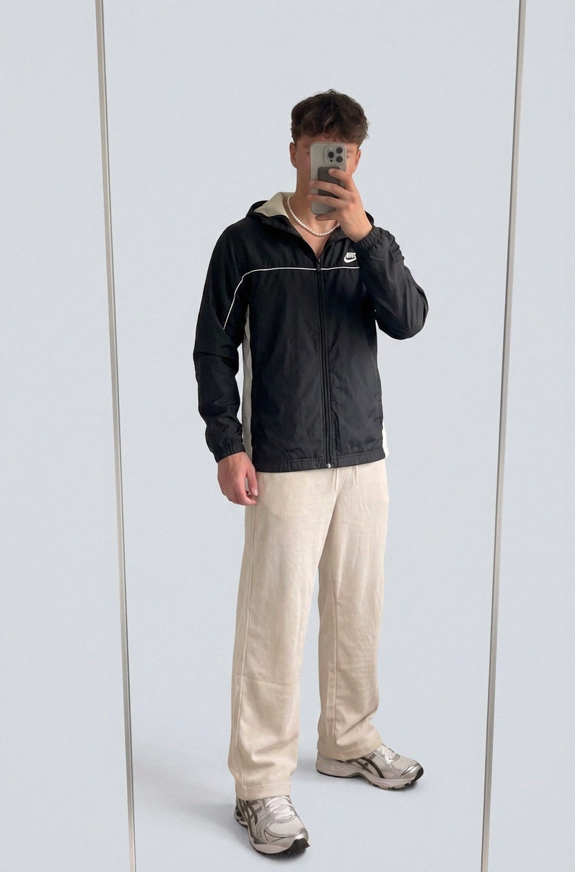 Nike Vintage Jacke S | schwarz weiß 7 2 8 9 – getragenes Produktfoto