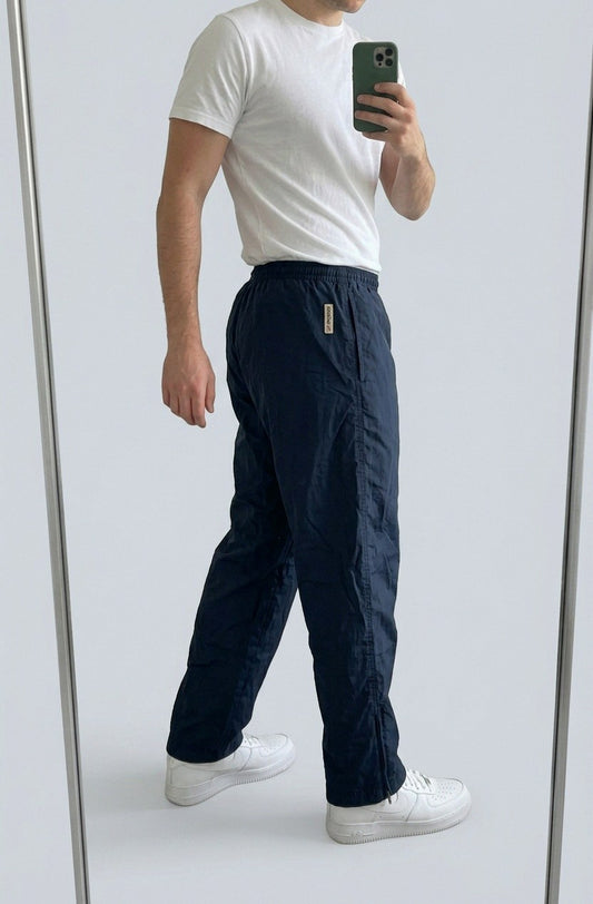 Reebok Vintage Trackpants L ohne Seil 6 6 1 8 – getragenes Produktfoto
