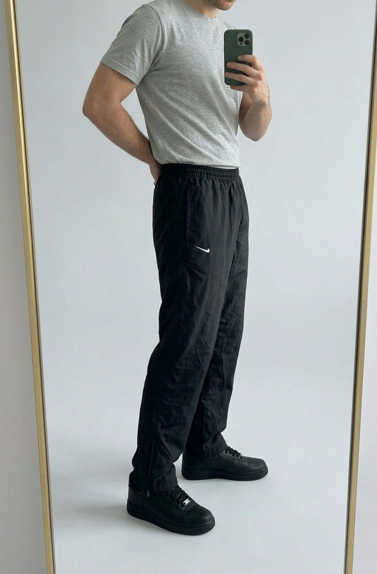 Vintage Nike Trackpants XL fit M 5 5 5 4 – getragenes Produktfoto