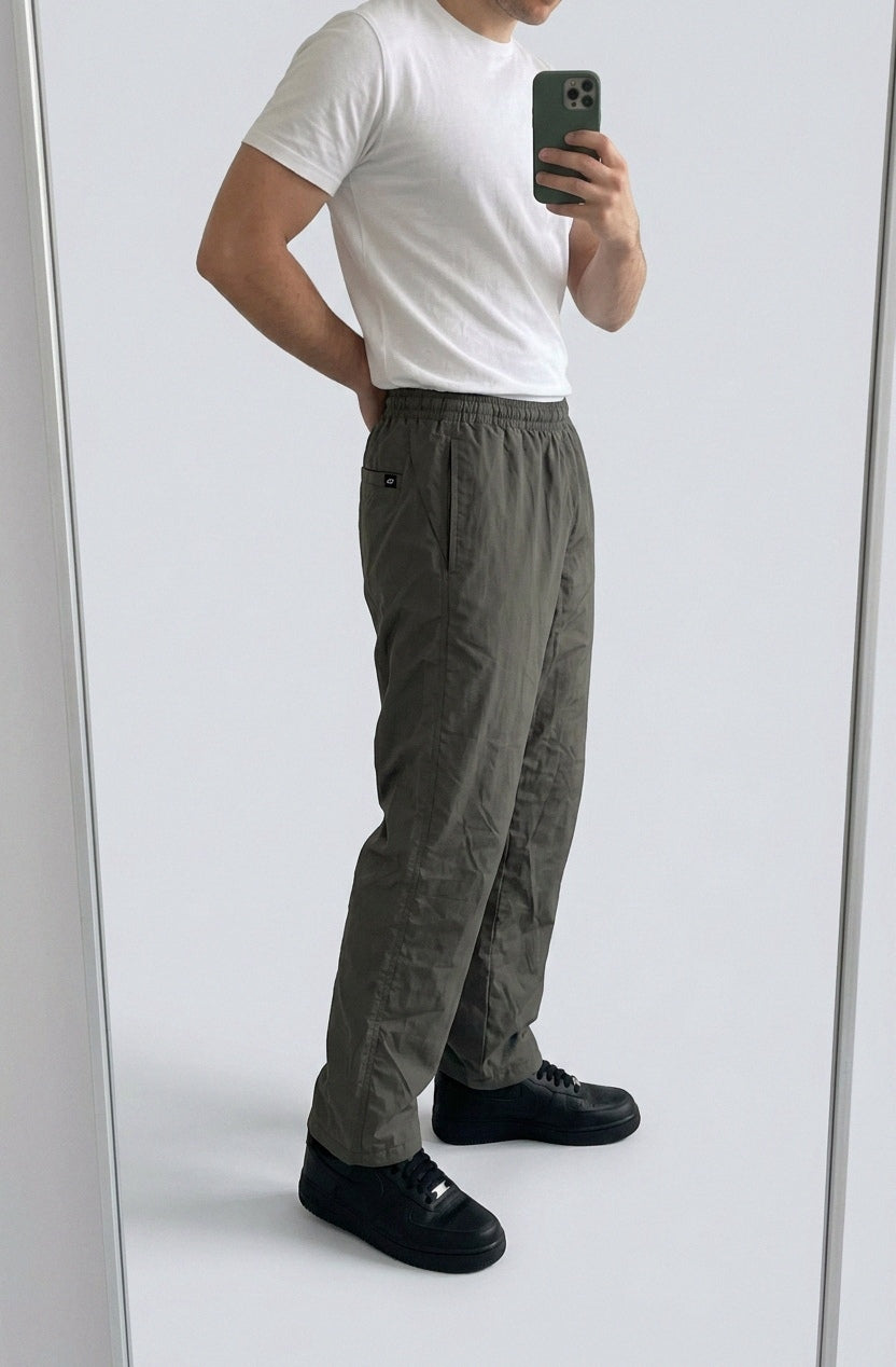 Nike Vintage Track Pants XS | Baggy Trackpants 6-3-9-9 – getragenes Produktfoto