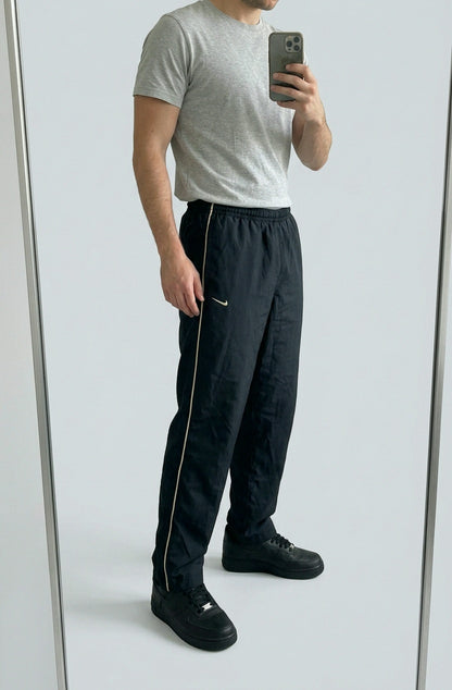 Nike Vintage Track Pants XL | Baggy Trackpants 6 5 0 2 – getragenes Produktfoto