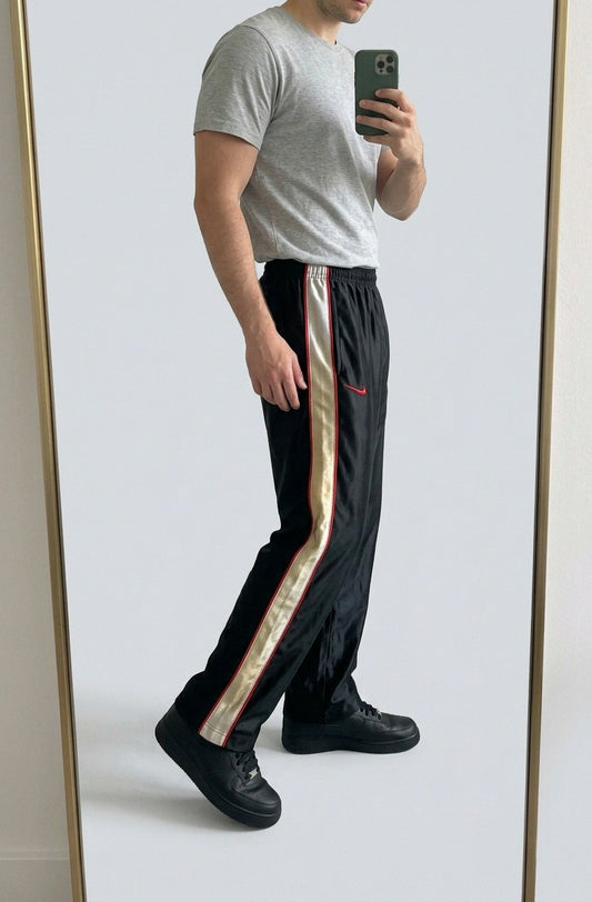 Nike Vintage Track Pants XXS | Baggy Trackpants 7487 – getragenes Produktfoto