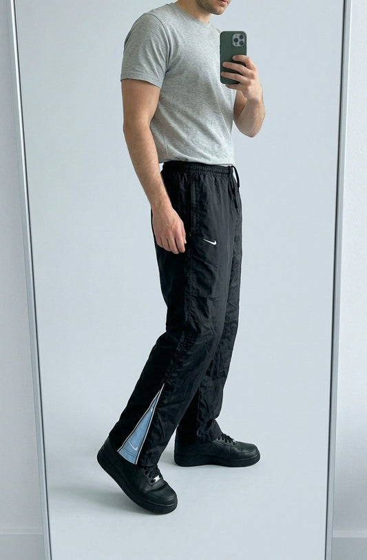 Vintage Nike Trackpants M fit XS 5-5-4-6 – getragenes Produktfoto