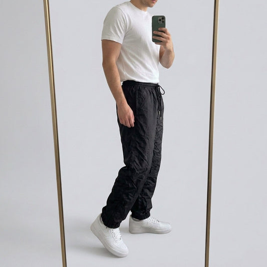 Umbro Vintage Trackpants Baggy L 5-6-4-9 – getragenes Produktfoto