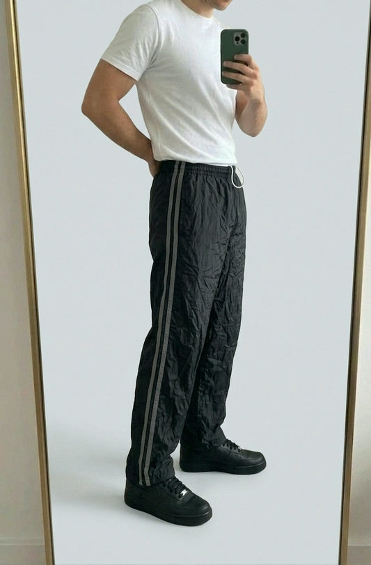 Fila Vintage Trackpants Baggy L 1-6-4-2 – getragenes Produktfoto