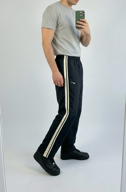 Nike vintage Trackpants S 7455 – getragenes Produktfoto